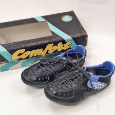 Scarpe Detto Pietro Comfort n.37 con tacchetti, fondo plastica, scatola NOS