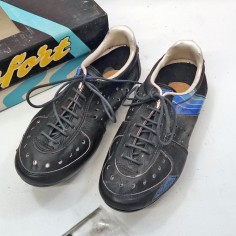 Scarpe Detto Pietro Comfort n. 39 con tacchetti fondo plastica scatola NOS 2