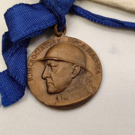 Calendario 1943 dedica a Bruno Mosconi dal Duca d’Aosta con medaglia 1935