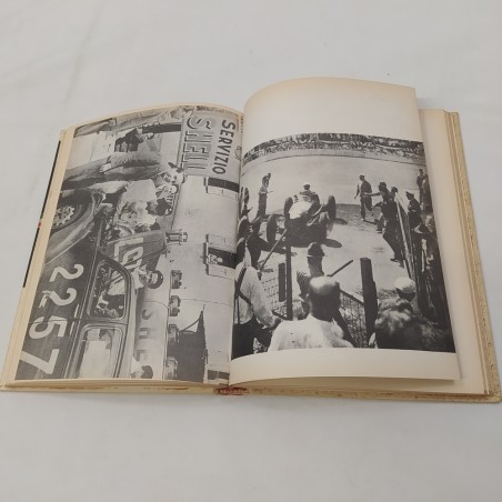 Libro Il casco sugli occhi Gian Carlo Zuccaro 1972
