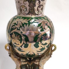 Vaso in ceramica a firma Robbia Gualdo Tadino inizio XX sec 2