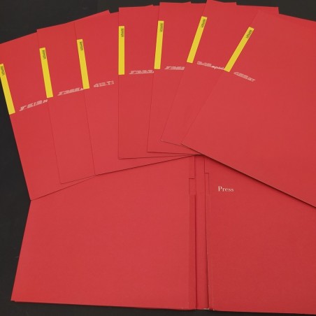 Cartellina stampa Ferrari Press 7 modelli anno 1994 stampato 825/94