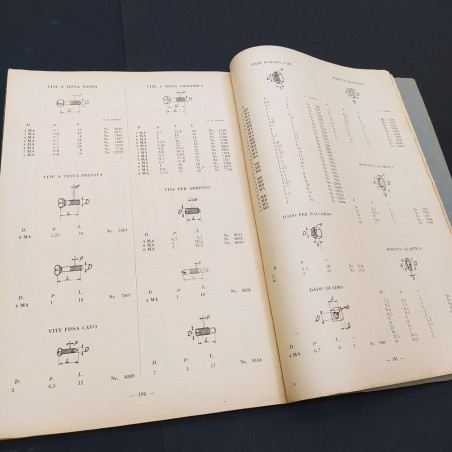 Catalogo ricambi trattrici Fiat mod. 700BD. Anno 1942 XX distinto