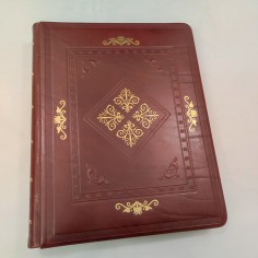 Album fotografico in cuoio con fregi dorati e valigetta 2