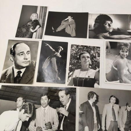 Lotto di 17 foto bianco e nero con attori vari anni 50/60