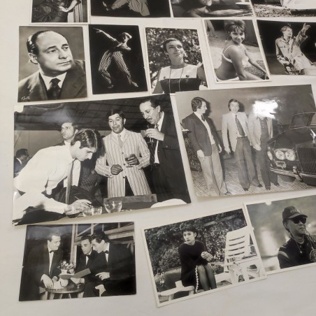 Lotto di 17 foto bianco e nero con attori vari anni 50/60