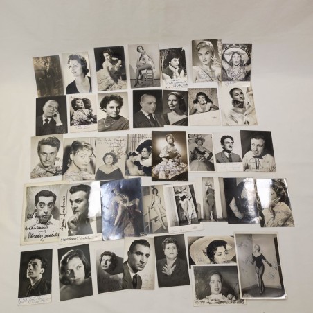 Lotto di 37 fotografie attori- cantanti anni 50/60 con autografi originali