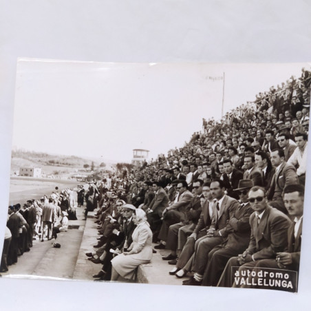 Lotto 14 foto autodromo Vallelunga e costruzione anni 60 Buono