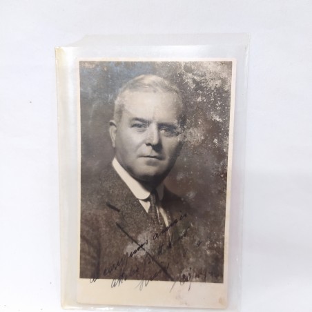 Lotto 24 foto e cartoline attori e attrici con autografo anni vari Macchie
