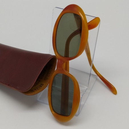 Occhiali da sole da donna anni 50/60 con montatura color caramello in plastica