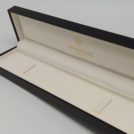 Confezione orologio Raymond Weil dimensioni 24,5x6 cm con interno scamosciato.