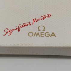 Confezione orologio Omega dimensioni 26x7cm con segni di contatto all’esterno 2