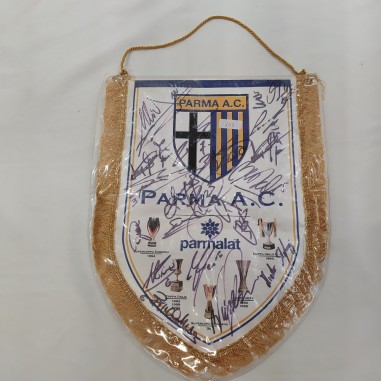 Gagliardetto del Parma calcio con autografi in originale - Buono
