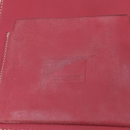 Cartellina Ferrari rossa in cuoio con spillino in cofanetto - Macchie