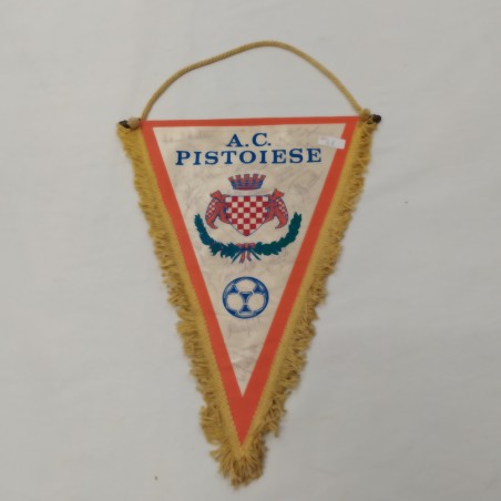 Gagliardetto del Pistoiese calcio con autografi - Pieghe