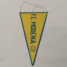 Bandierina Modena F.C. Calcio leggermente scolorita