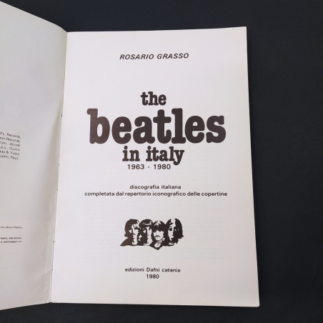 Volume The Beatles in Italy Edizioni Dafni anno 1980 buono