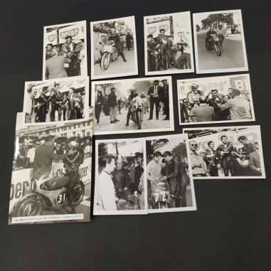 Accuulo di 11 fotografie in bianco e nero tema motociclismo anni 60/70