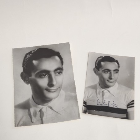 Lotto di 2 foto ciclista Fausto Coppi autografate con dedica