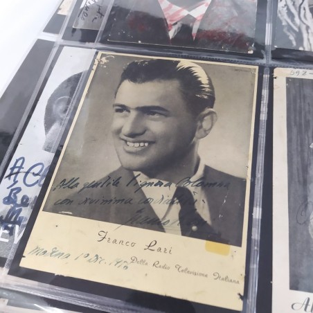 Collezione con oltre 220 autografi attori cantanti anni 50/60