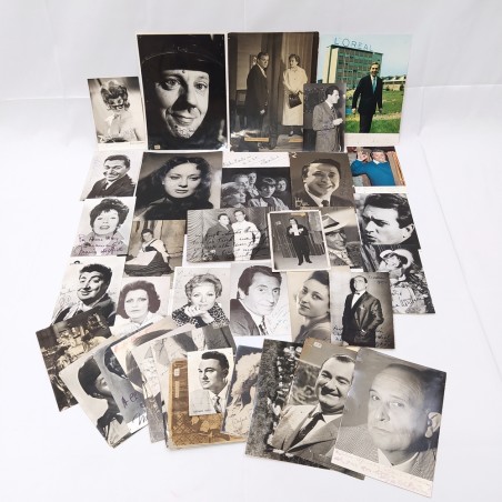 Lotto di 43 tra foto e cartoline cantanti autografate varie anni 50/60