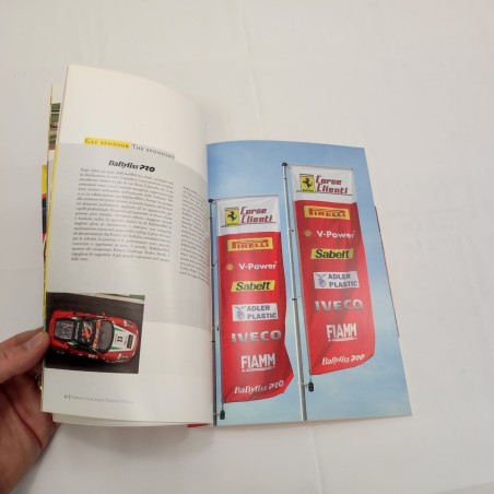 FERRARI Corse Clienti Attività Modelli Programmi 2011