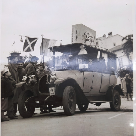 Lotto 221 fotografie antiche e moderne di auto, circuiti e Mario Righini