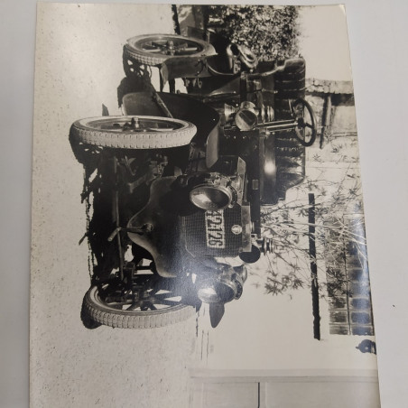 Lotto 221 fotografie antiche e moderne di auto, circuiti e Mario Righini