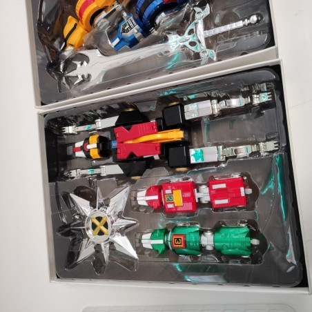 Robot Voltron Lion Set Toynami montato per prova due difetti