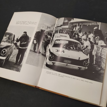 Libro Il libro Ford delle corse – I libri dell’automobile Clark Brinton 1966