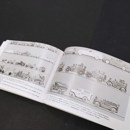 Libro Miniature Emergency Vehicles Dr. Edward Force 1985