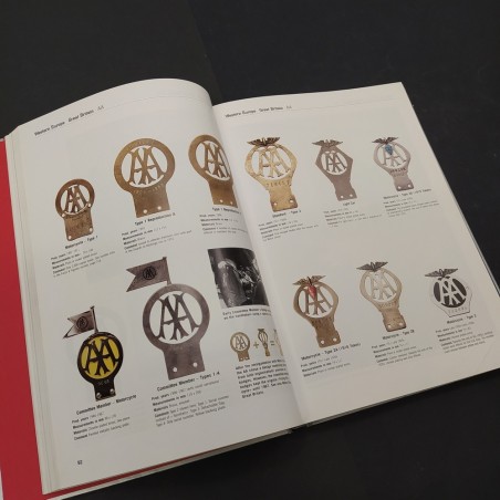 Libro The world of car badges Jan Sarnesjo 2003