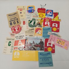 Lotto di 27 tra lasciapassare tagliandi biglietti ingresso gare moto 1972-1976