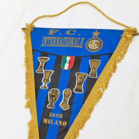 Gagliardetto calcistico Inter F.C. con autografi calciatori al retro