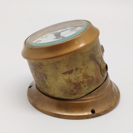 Antico orologio meccanico in ottone da appoggio su cruscotto auto o imbarcazione