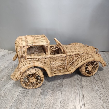 Modello auto storica realizzata in vimini intrecciato 100x50x45 cm