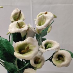 Lotto di 15 fiori di calle in cartapesta dipinti a mano 2