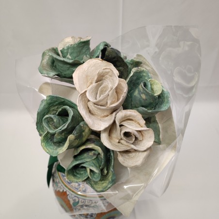 Piccolo bouquet con 7 fiori finti di cartapesta realizzati a mano