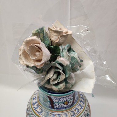 Piccolo bouquet con 6 fiori finti di cartapesta realizzati a mano