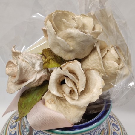 Piccolo bouquet con 5 fiori finti di cartapesta realizzati a mano