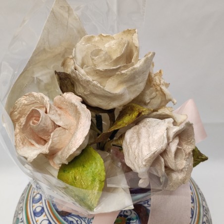 Piccolo bouquet con 5 fiori finti di cartapesta realizzati a mano