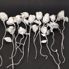 Lotto di 14 rose di cartapesta tutte bianche h. 40/45 cm 2