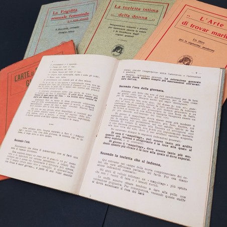 Lotto di 5 libretti / manuali anni 30 Editore Hermes Milano, mondo femminile
