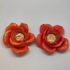 2 rose in cartapesta centrotavola porta candela colore arancio e oro d. 10/12 cm 2
