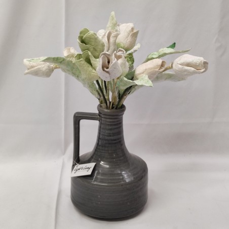 Mazzo di 14 fiori in cartapesta colore bianco realizzati a mano