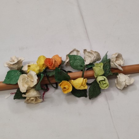 Lotto di 8 fiori finti in cartapesta arrotolati ad anello per chiudi tovaglioli