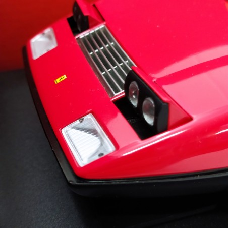 Modellino Kyosho Ferrari 365 GT4/BB rossa scala 1/18 con scatola originale