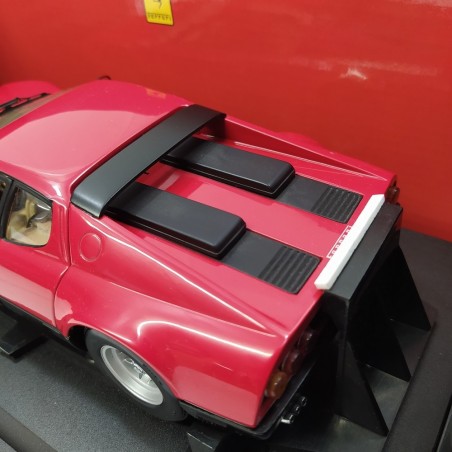 Modellino Kyosho Ferrari 365 GT4/BB rossa scala 1/18 piccoli difetti carrozzeria