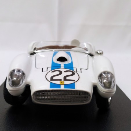Modellino Ferrari TRC versione gara scala 1/18 piccolo difetto di carrozzeria