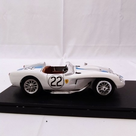 Modellino Ferrari TRC versione gara scala 1/18 piccolo difetto di carrozzeria
